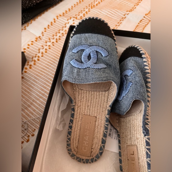 CHANEL Denim espadrilles.. GOOD CONDITION - Picture 6 of 10